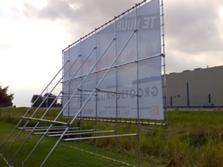 Buizenframe met spandoek