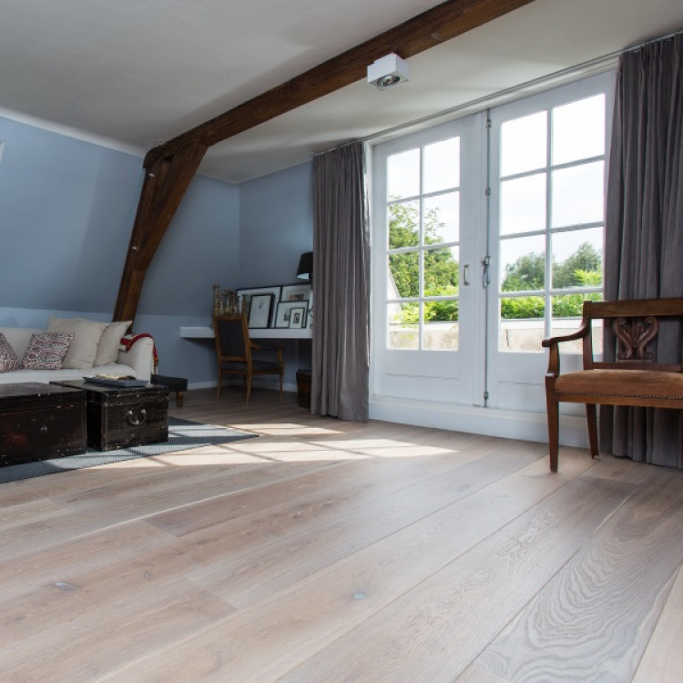 KWALITEIT IN ECHT HOUT